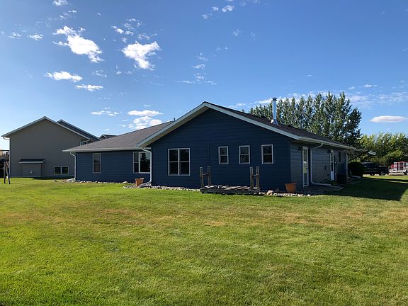 4th image of 616 Carl Ct