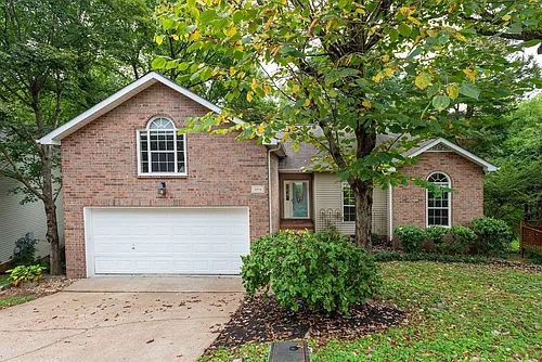 669 Magnolia Ln Photo 1