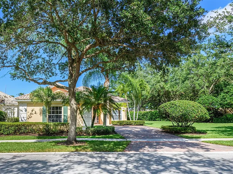 8019 Nevis Pl — Photo 1