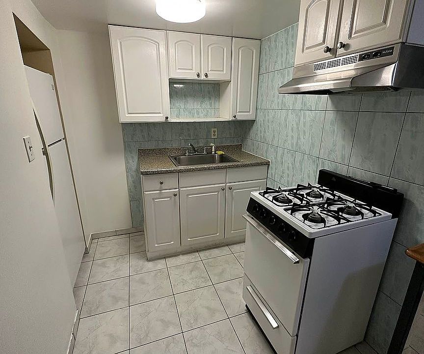 1st image of 111-10 14th Ave #1L