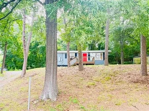 456 Lakeshore Pl NW, Concord, NC 28027