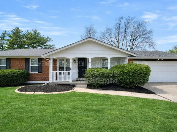 1639 Prestonpark Ln, Saint Louis, MO 63146