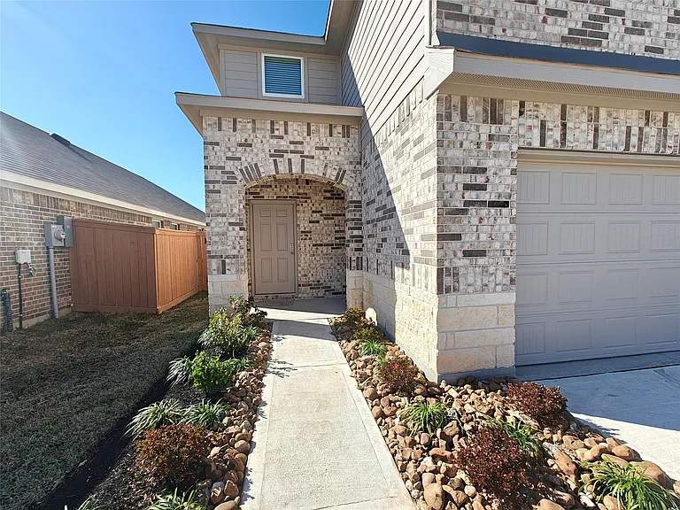 5011 Pismo Ray Dr — Photo 3