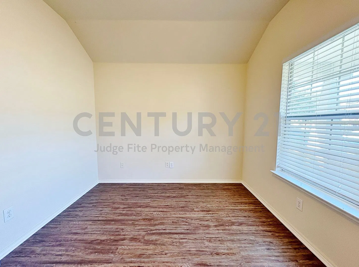 Beautifully Maintained 4/2/2 in Anna Subdivision For Rent! — Photo 4