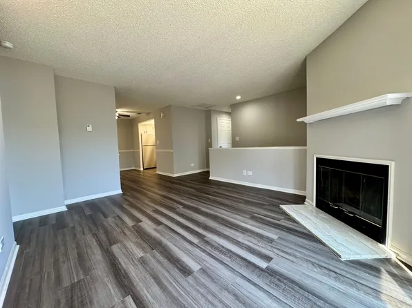Willows of Wheaton, 2019 N Main St #2025C-301C, Wheaton, IL 60187