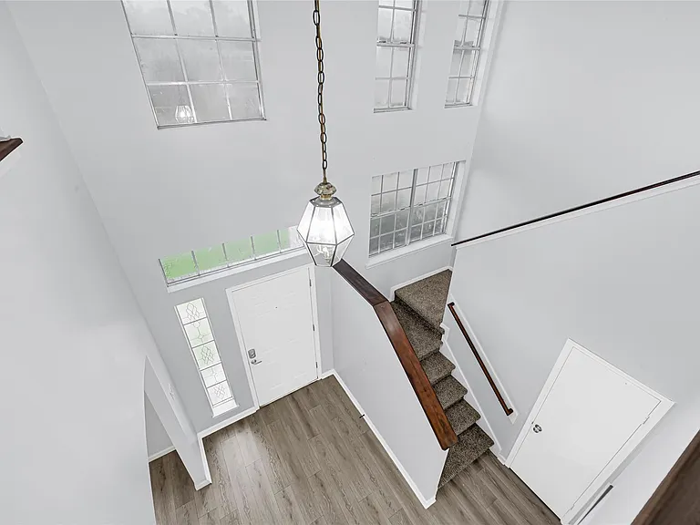 15019 Dunster Ln — Photo 16