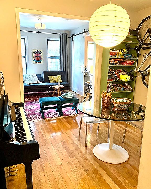 1st image of 1989 Amsterdam Ave APT 24