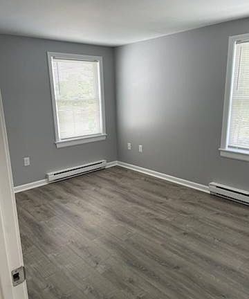 5th image of 5 Fairbanks St APT 8