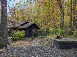 19 Cherokee Ln, Fort Valley, VA 22652