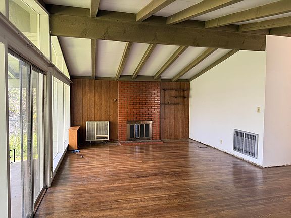 5th image of 1400 Riviera Dr