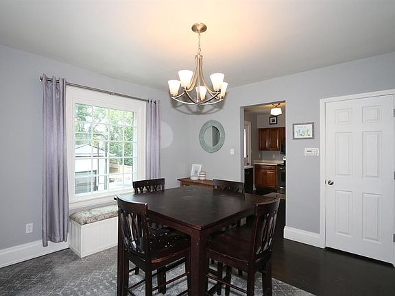 5th image of 3021 Gloss Ave