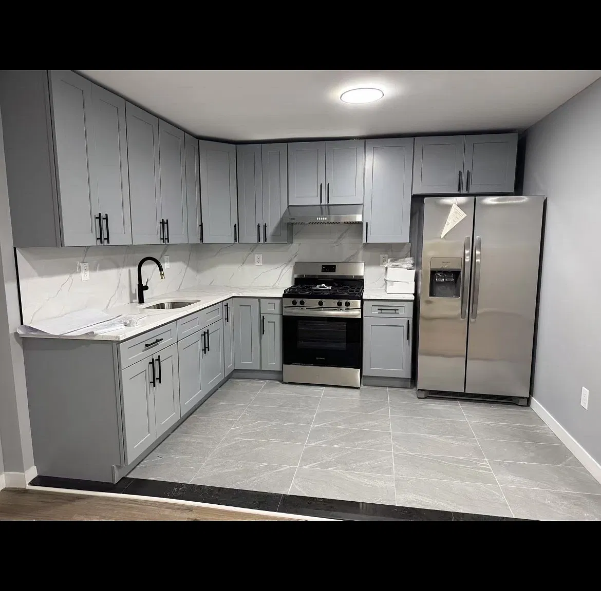 3 bed, 1300 sqft, $3,300 — Photo 2