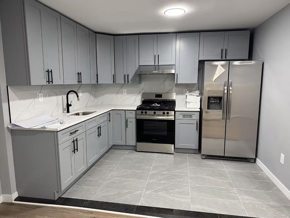 2nd image of 2512 Parsons Blvd #2