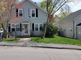 86 Summit Ave, West Warwick, RI 02893