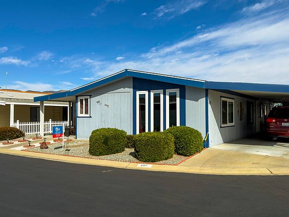 3rd image of 1250 N Kirby St Spc 105