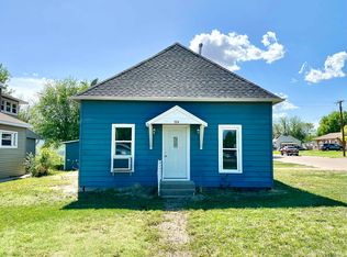 324 N 5th St, Indianola, NE 69034