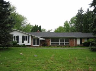 28725 E Kalong Cir, Southfield, MI