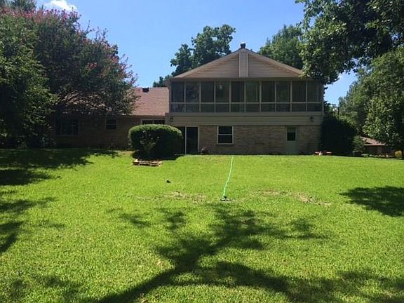 4th image of 3809 Shady Valley Dr