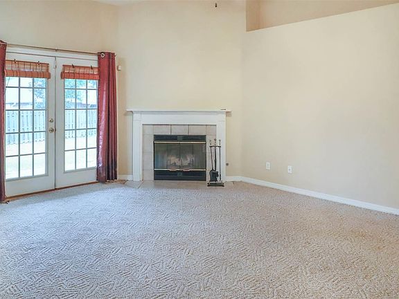 4th image of 6728 Hallendale Dr