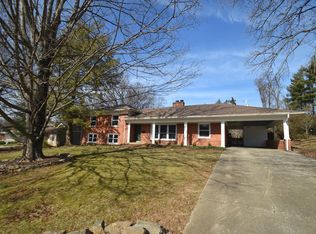 3257 Lansdowne Dr, Lexington, KY 40502