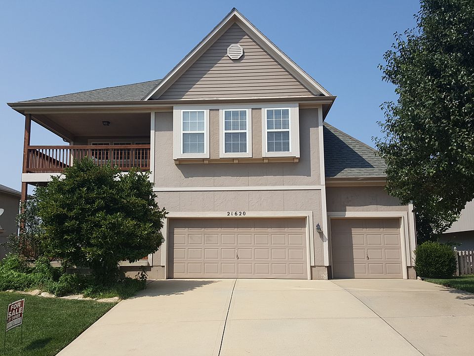 Beautiful 2-story Home.