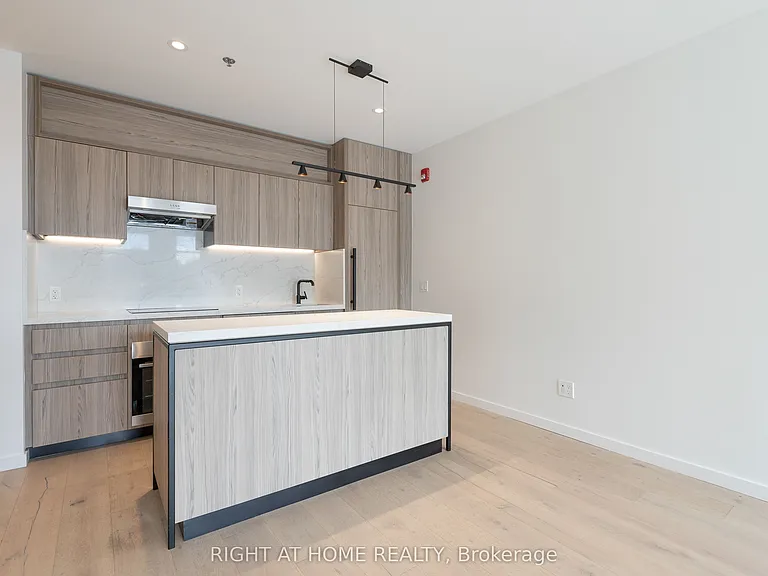 778 Queen St E #206 — Photo 8