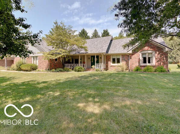 260 Lake Dr, Greenwood, IN 46142