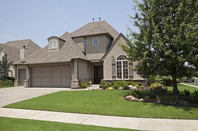 Exquisite Villa in Jenks SE!