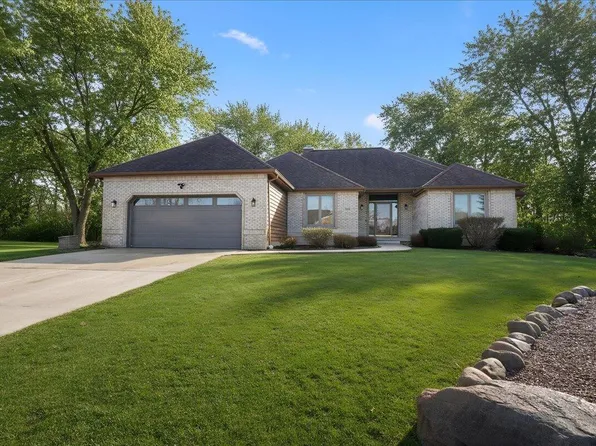 320 Kenbridge Ct, Valparaiso, IN 46385