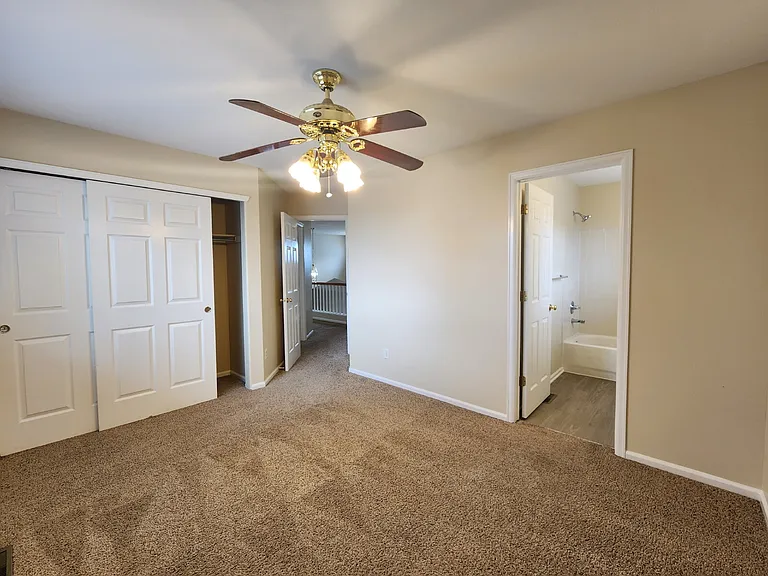 22359 E Lake Ln — Photo 30