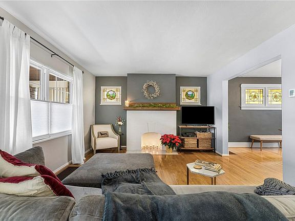 4th image of 3246 Waltham Ave