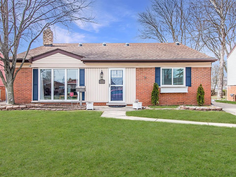 1st image of 32723 Bertram Dr