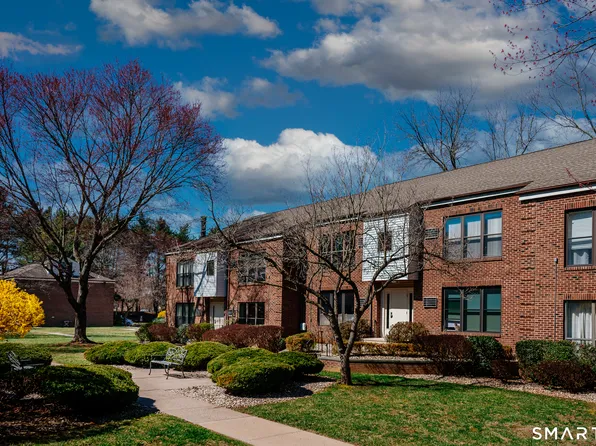 54 Wellington Drive #54, Farmington, CT 06032