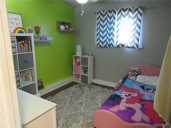 4th image of 37 Coronation Dr