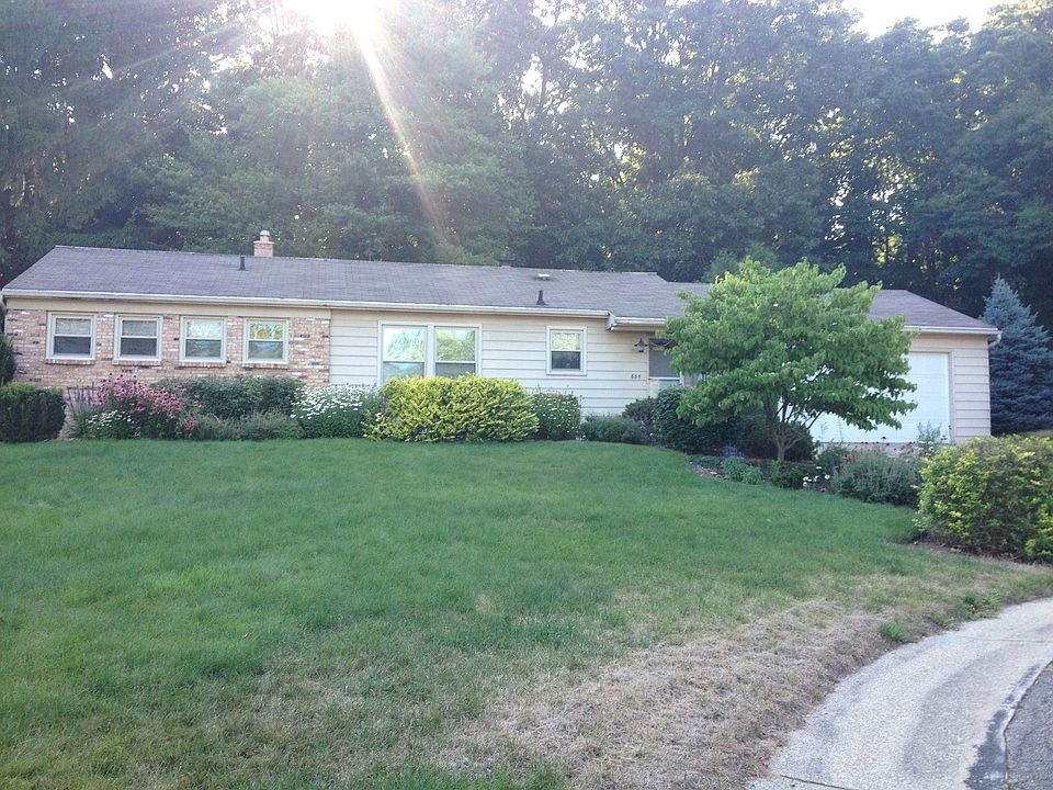 1st image of 635 Duxbury Ct SE