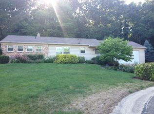 635 Duxbury Ct SE, Ada, MI 49301