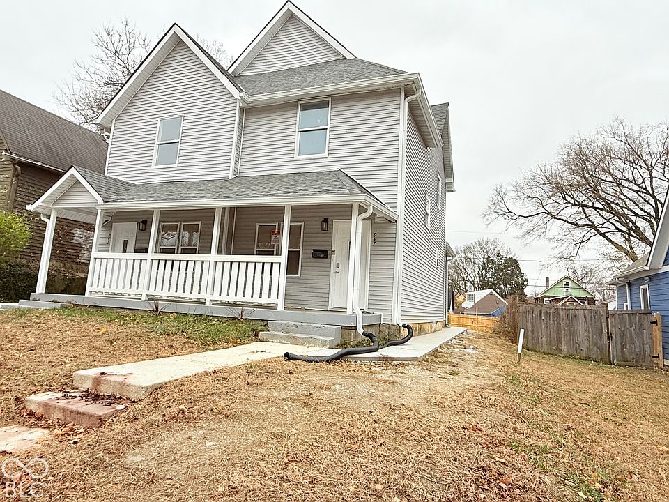1st image of 945 W 28th St