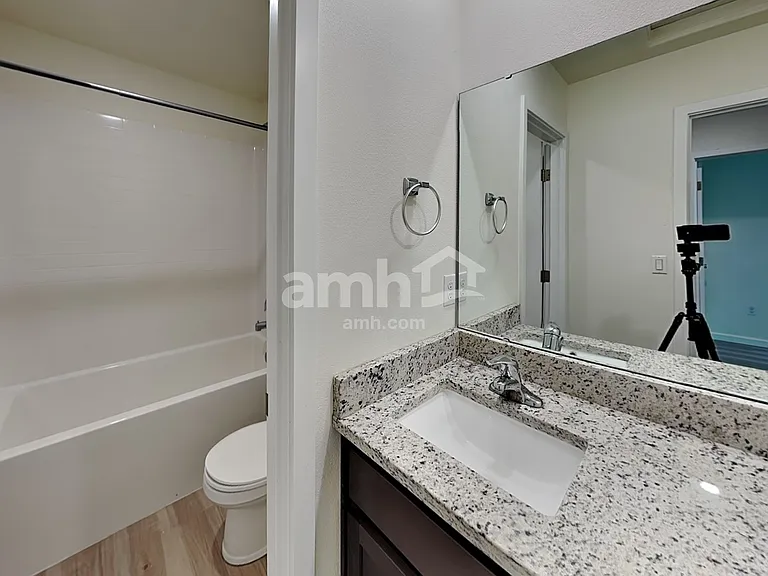 1315 W 15th Ave — Photo 21
