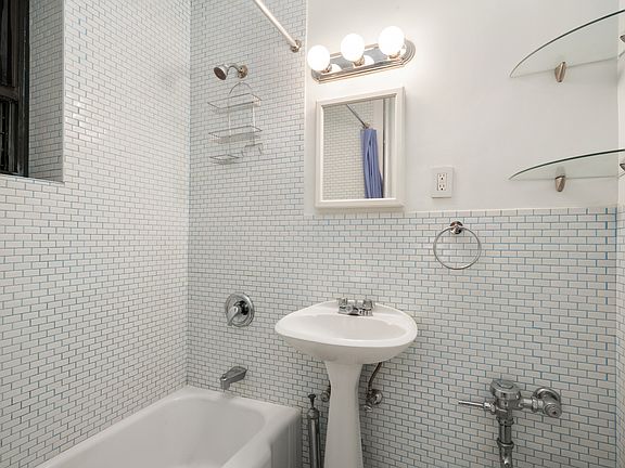 5th image of 512 E 82nd St #A