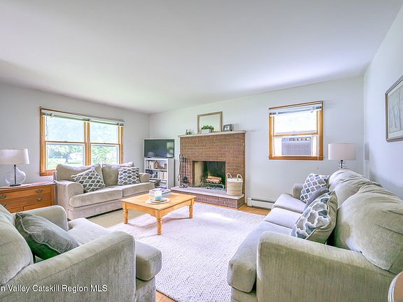 3rd image of 23 Gaffney Lane