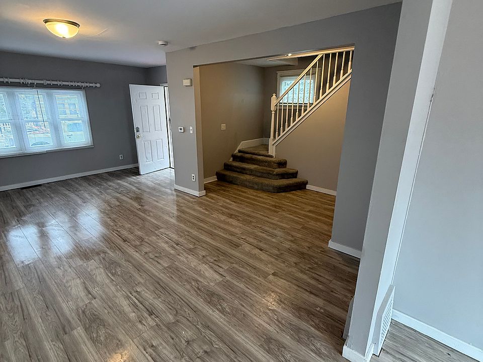 1st image of 1821 Linwood Ave #1