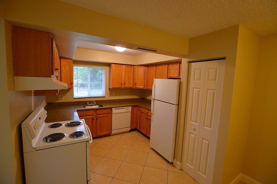 2nd image of 10374 Sleepy Brook Way