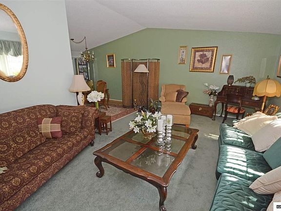 3rd image of 1134 Howard Dr