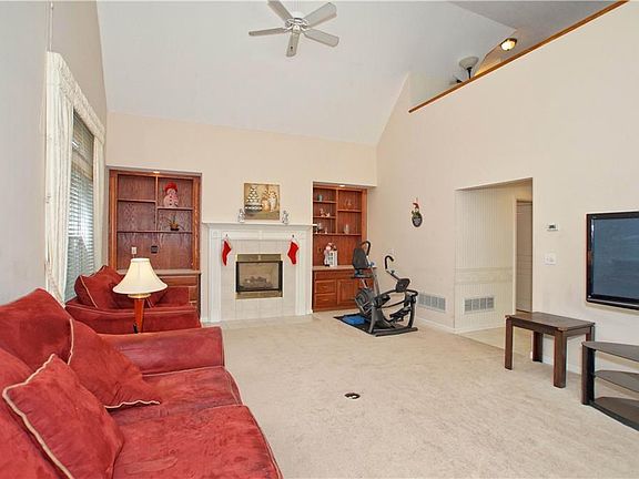 5th image of 3008 Waterford Dr #38