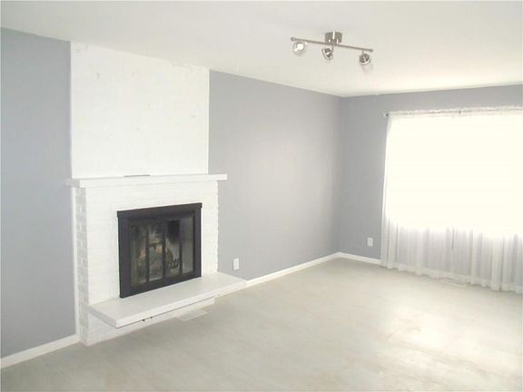 4th image of 3654 Horth Ct