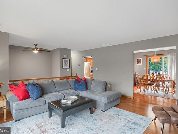 5th image of 401 Goldfinch Dr