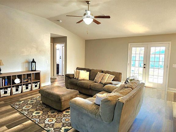 5th image of 6056 Chester Dr