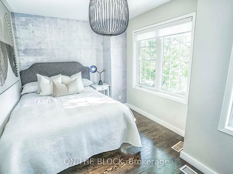 49 Leslie St — Photo 43
