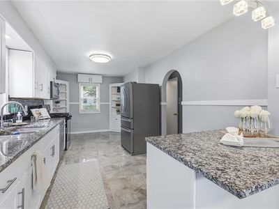 8004 Holmes Rd, Kansas City, MO, 64131