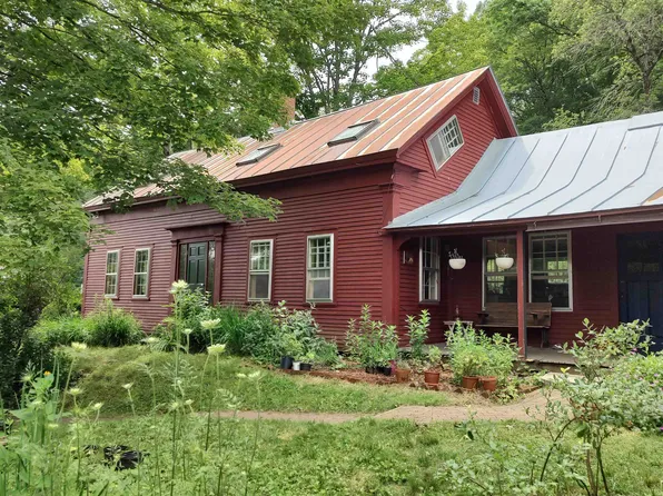 22 Beacon Hill Road, Chelsea, VT 05038